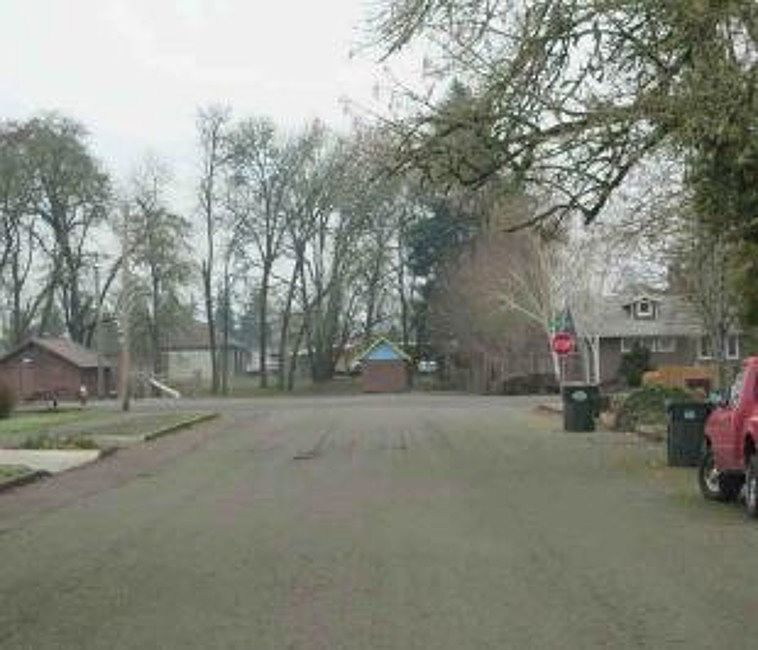 Exterior Neighborhood (street photo)