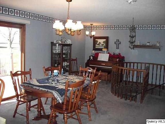 Home for Sale in Ursa, IL $215,000