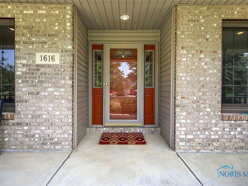 1616 Oakwood Ct, Bowling Green, OH 43402 Zillow