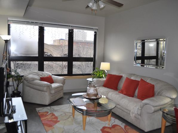 146 S Van Buren St APT 303