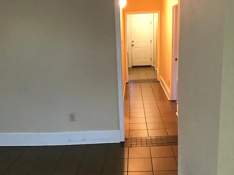 1320 Magnolia St — Photo 6