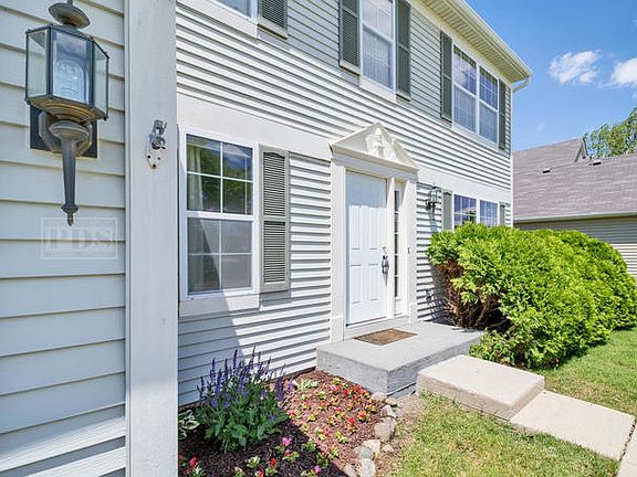 4th image of 9721 Longfield Dr