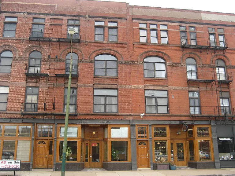 1166 W Grand Ave #3 — Photo 1