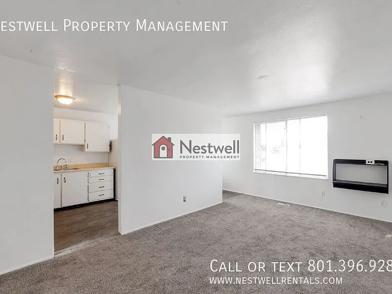 1881 W Lake Park Dr #4 — Photo 5
