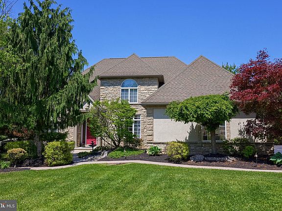 2nd image of 6 Shea Dr