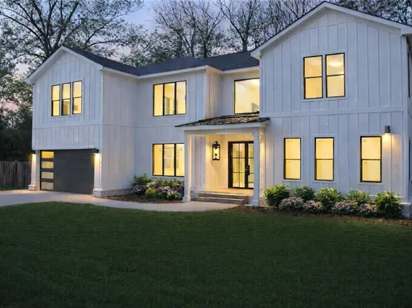 1696 Dunwoody Pl NE, Atlanta, GA 30324