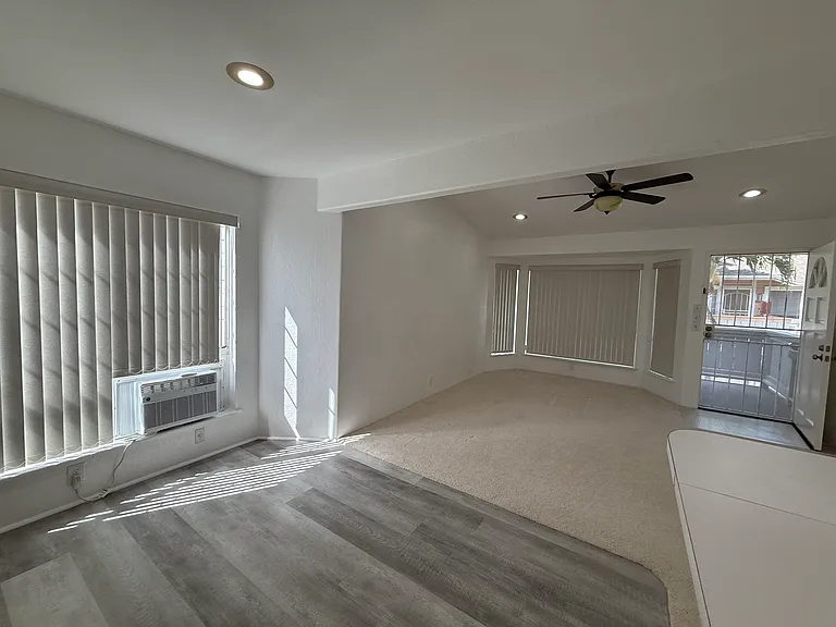 528 Mananai Pl #T — Photo 4