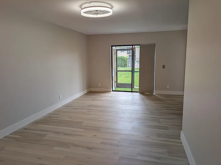 6772 Palmetto Cir S #102 — Photo 17