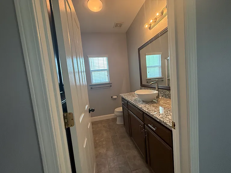 1126 E Pinehurst Ave — Photo 10