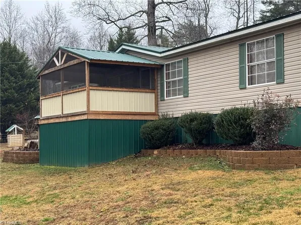 2558 Creekway Rdg, Asheboro, NC 27205