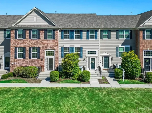1567 Deer Pointe Dr Unit 604, South Elgin, IL 60177