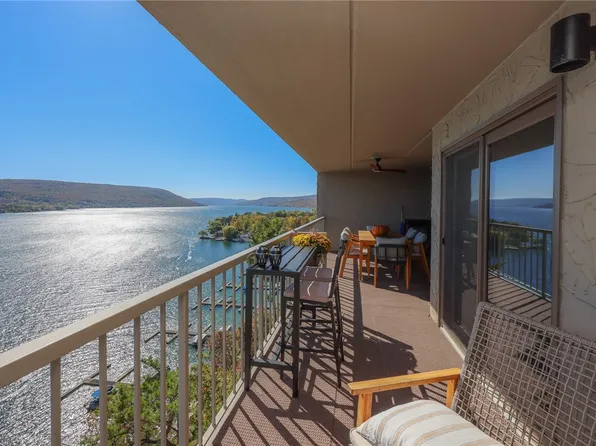 115 Cliffside Dr S, Canandaigua, NY 14424