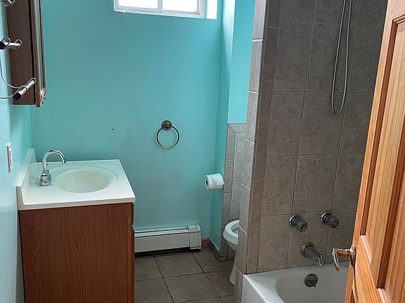 4th image of 2662 E Westmoreland St #1