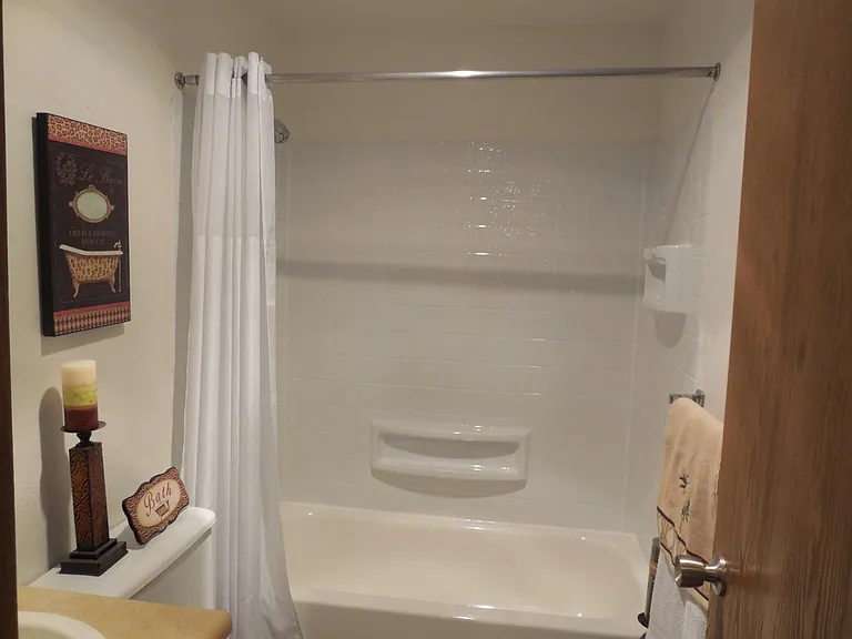 Crystal Springs Apartments — Photo 105
