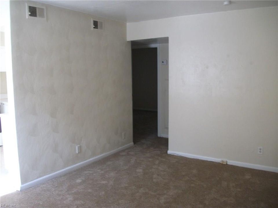 2nd image of 509 W Ocean View Ave APT 4