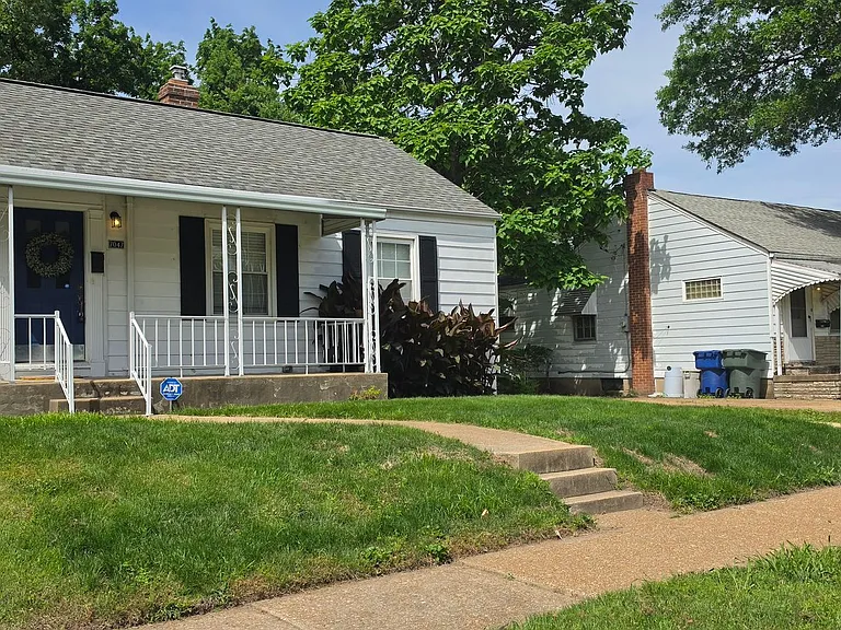 7047 Mardel Ave — Photo 2