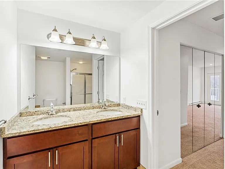 30 Argyle Ave #206 — Photo 23