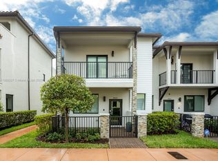 4665 NW 83rd Path, Doral, FL 33166
