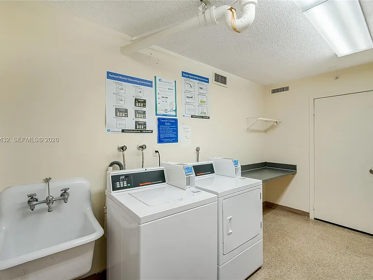 2750 NE 183rd St #504 — Photo 34