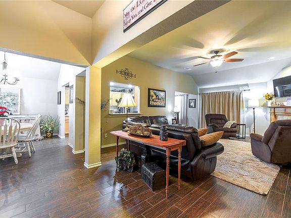 5th image of 849 S Sherry Ln #S