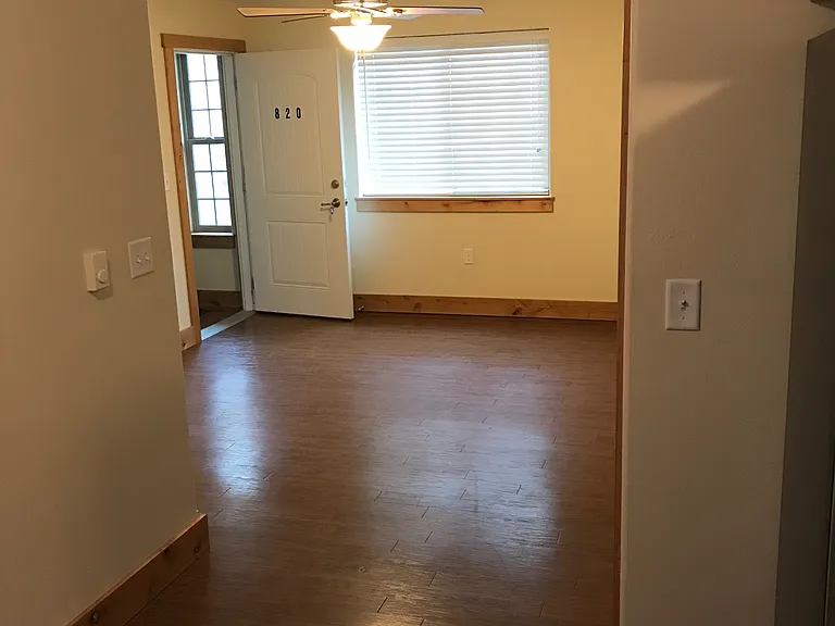 822 Sonoma Dr — Photo 5