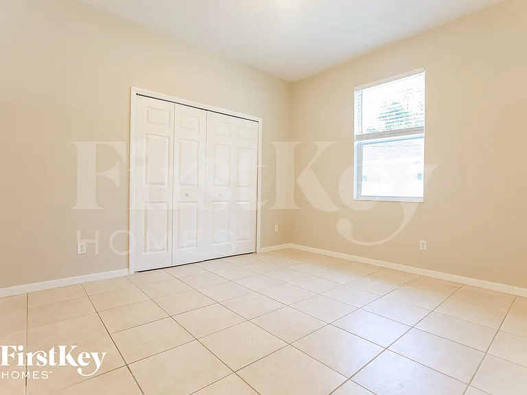 4511 Jaslo Ave — Photo 15