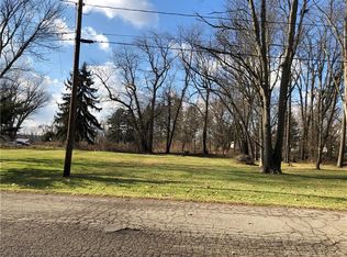 516 Falcon St, New Castle, PA 16101