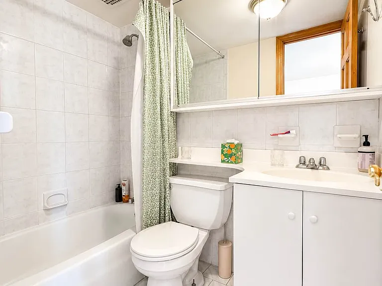 113 W 74th St #PHF — Photo 11