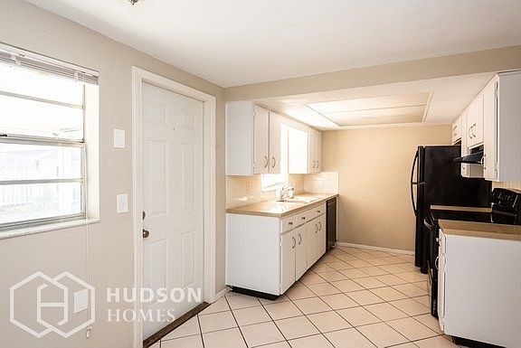 Hudson Homes Management- Kitchen