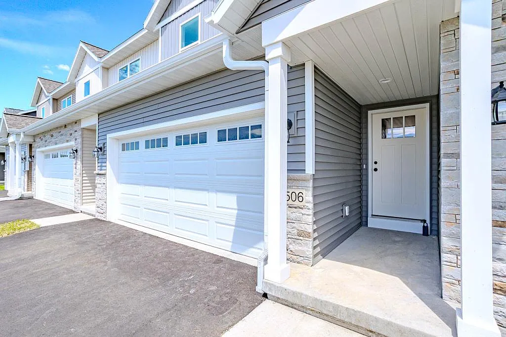 3506 Green Pastures Ln — Photo 3
