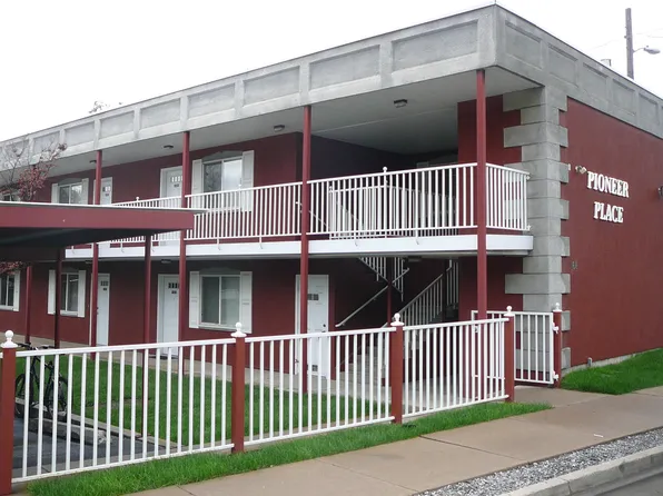 164 Pioneer Ave APT 211, Logan, UT 84321