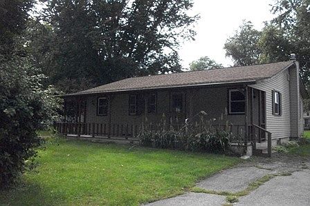 2nd image of 205 Interurban St
