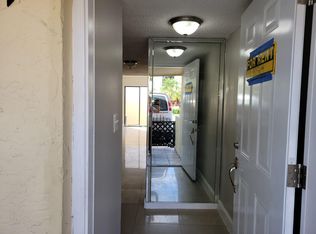2330 W 60th St APT 17-F, Hialeah, FL 33016