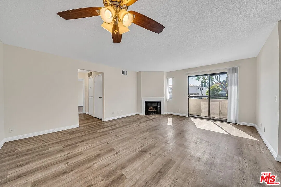 1 bed, 1.0 bath, 803 sqft, $2,295 — Photo 4