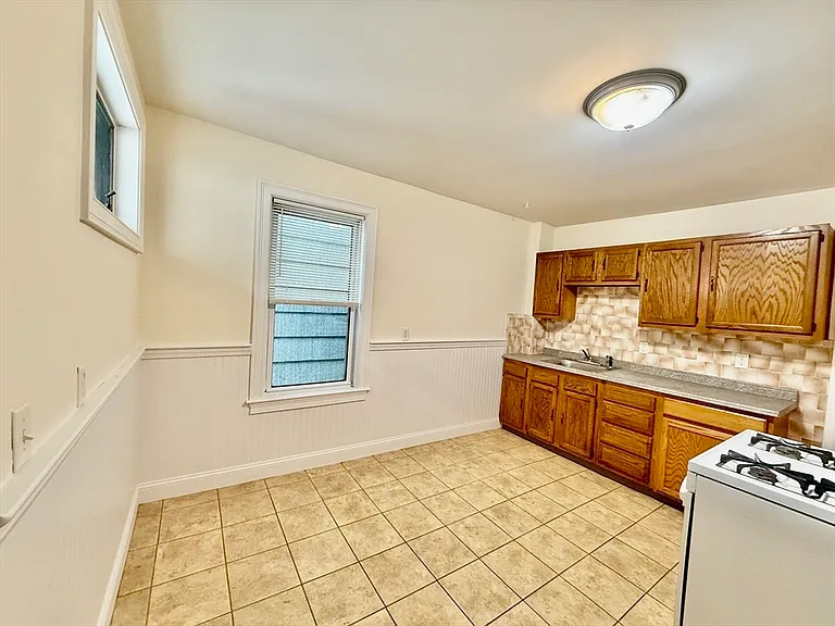 724 Cambridge St #2 — Photo 16