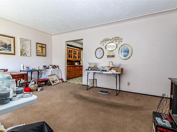 5th image of 17 Victoria Dr
