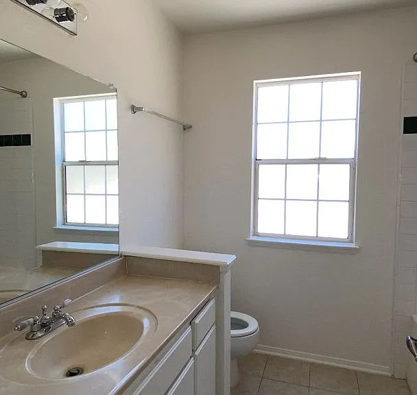 6005 Brougham St — Photo 12