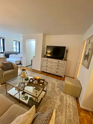 Rented by Triplemint | media 19