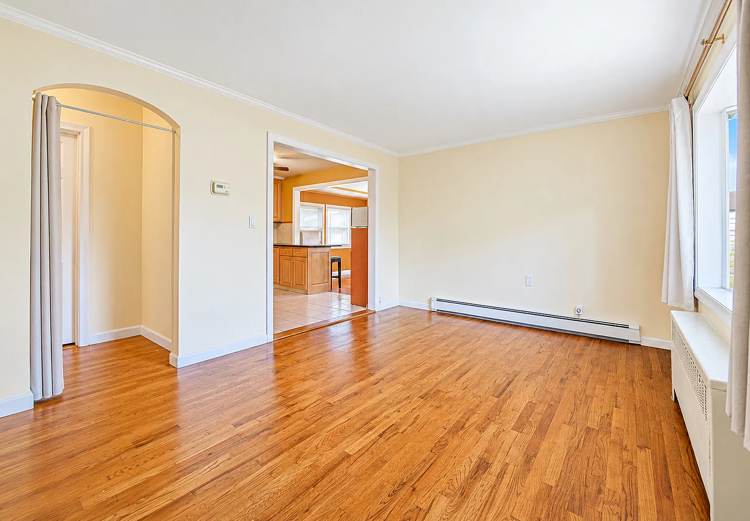 4 bed, 1590 sqft, $4,000 — Photo 3