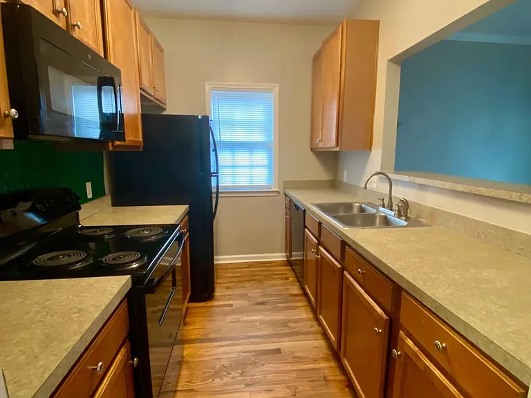 404 Bass St SW — Photo 4