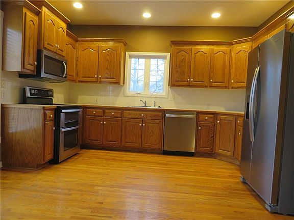 4th image of 1007 S 14th St