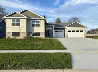 1301 15th St NE, Kasson, MN 55944