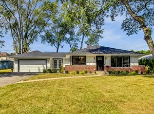1024 Huber Ln, Glenview, IL