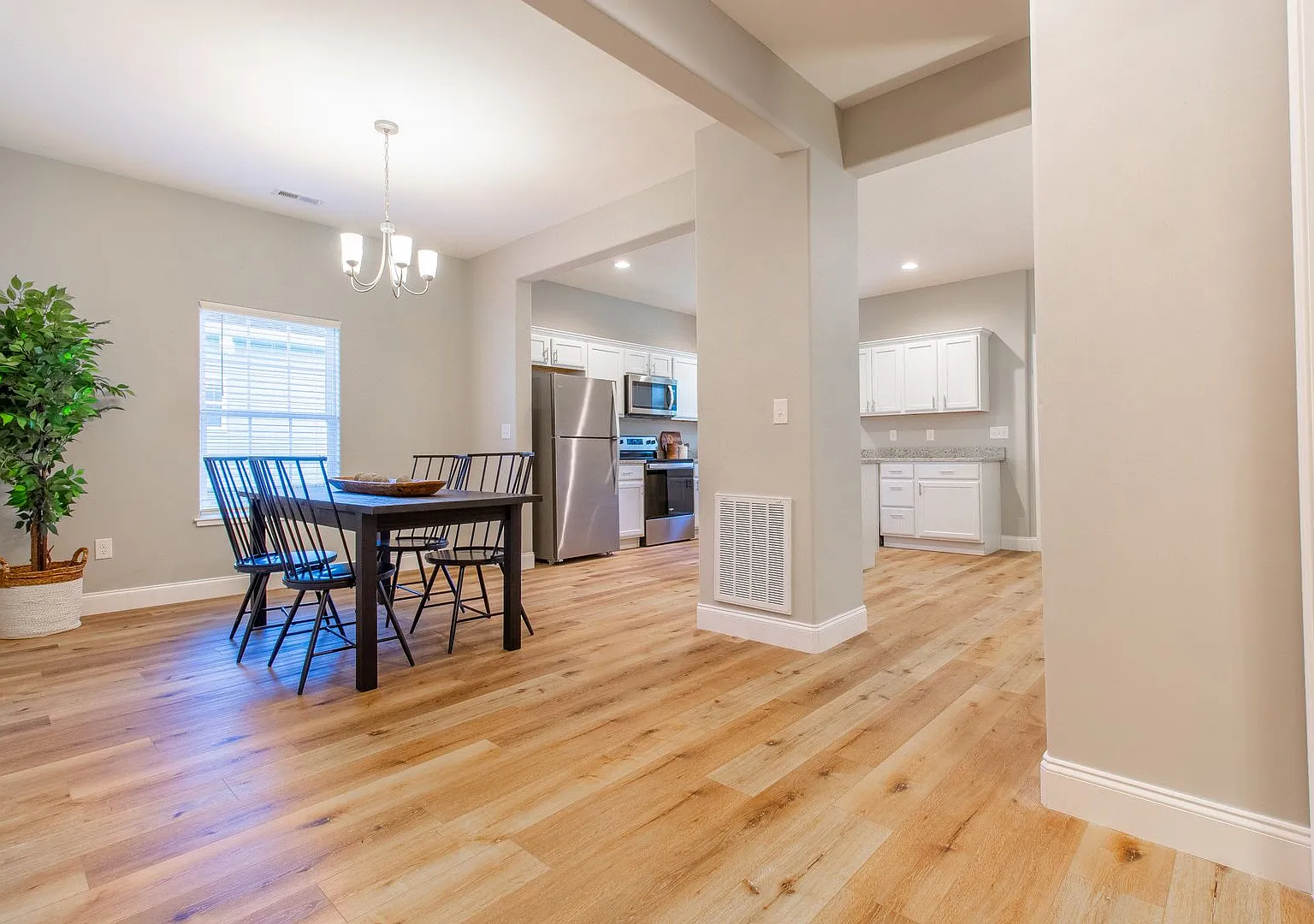 Newer construction single family home for lease! — Photo 4