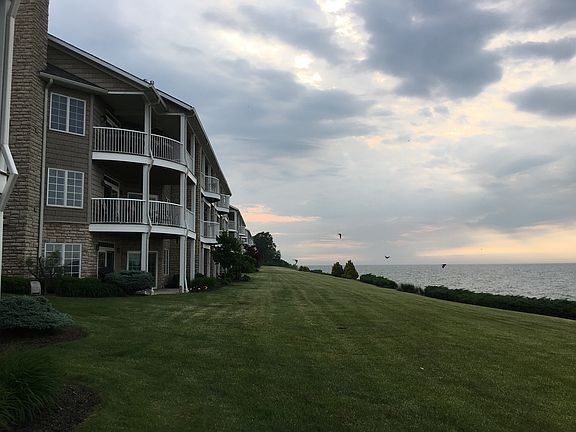 3rd image of 2872 Whispering Shores Dr