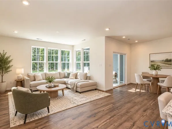 18365 Palisades Ct, Moseley, VA 23120