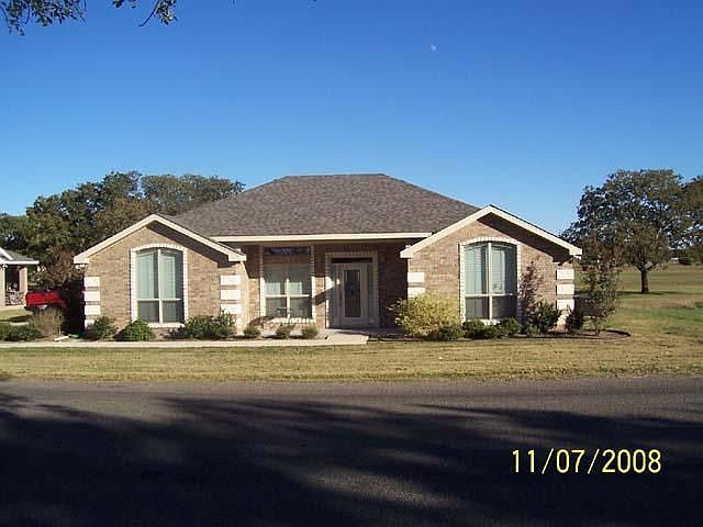 1st image of 107 Surrey Ln