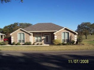 107 Surrey Ln, Gatesville, TX 76528