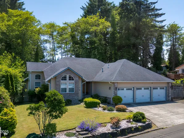 3200 NE 30th Dr, Lincoln City, OR 97367