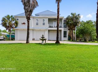 4020 19th St, Bay Saint Louis, MS 39520